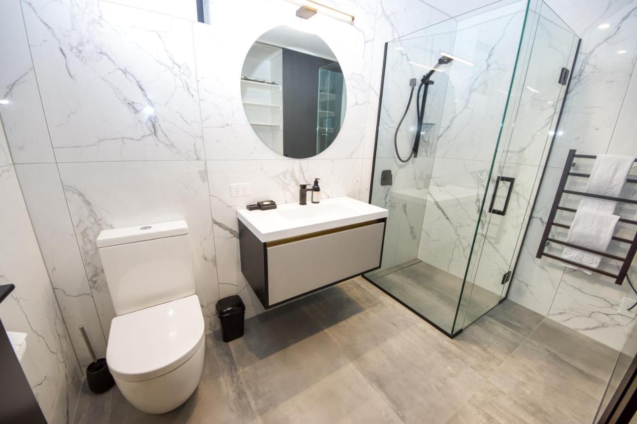Brookside Central Wanaka Luxury Apartment ภายนอก รูปภาพ